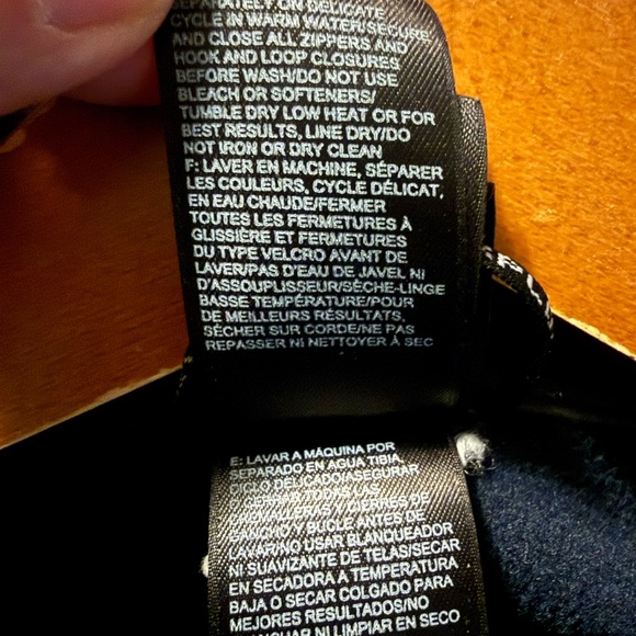 The North Face Men's Blue and dark blue jacket Size small. - Picture 8 of 8